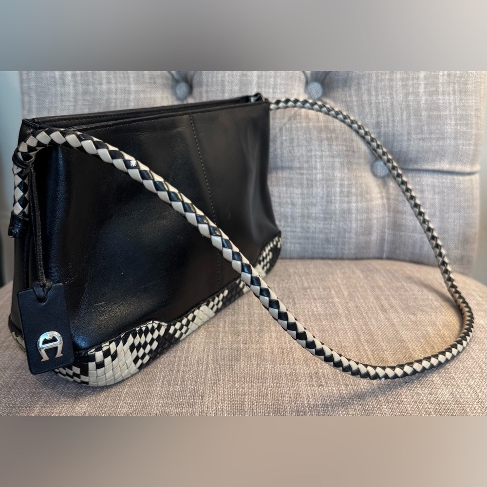 Etienne Aigner Black and Cream Woven-Trim Hobo Bag - Picture 8 of 9
